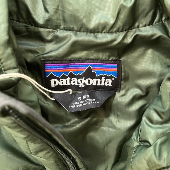 New Patagonia Nano Puff Vest TORREY Pine Green Men’s Size S Small TPGN Fall 2024 - Picture 3 of 6